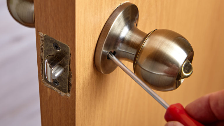 24/7 Home Locksmith Services in Lawndale, CA